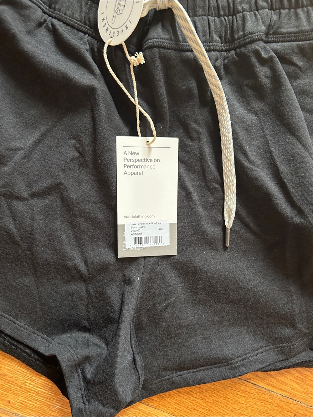 Vuori halo performance short 2 inch size L nwt paid: $68 - Picture 3 of 9